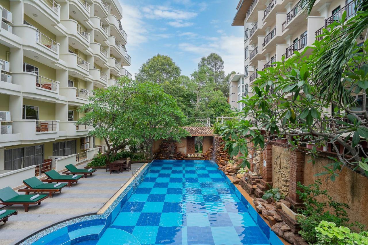 Bella Villa Prima Pattaya Extérieur photo