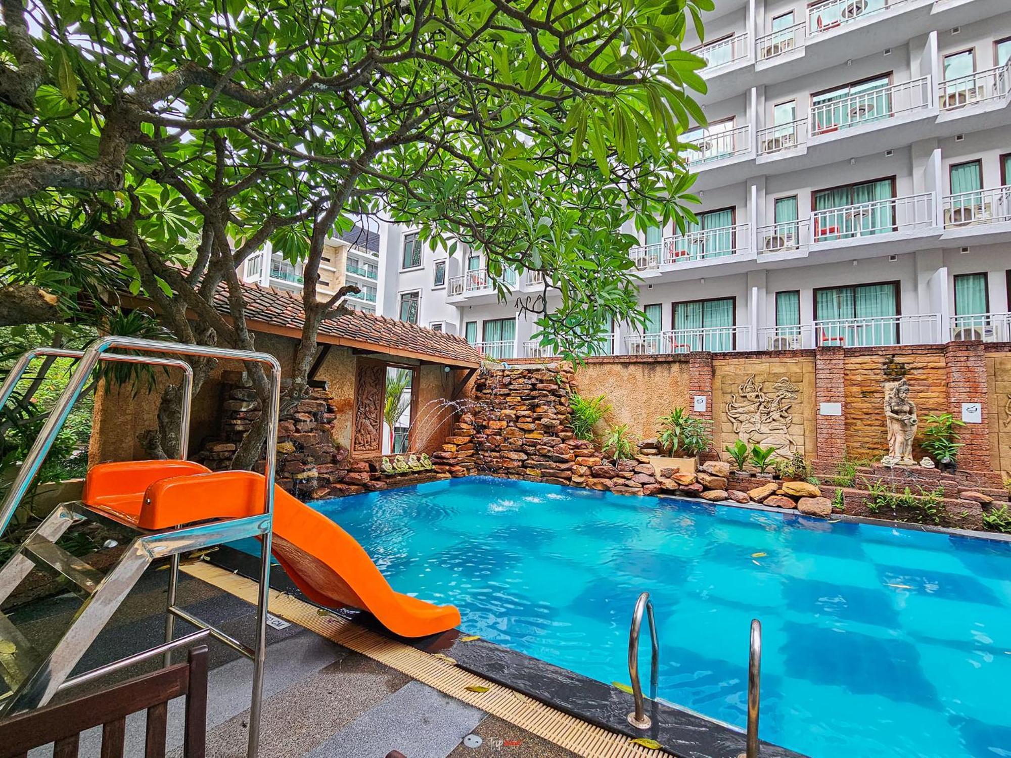 Bella Villa Prima Pattaya Extérieur photo