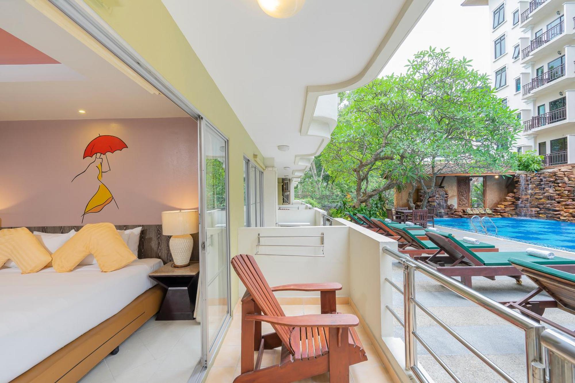 Bella Villa Prima Pattaya Extérieur photo